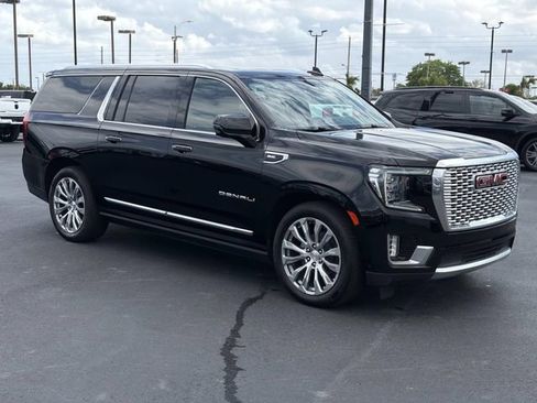 Used 2023 GMC Yukon XL Denali w/ Denali Reserve Package image 1