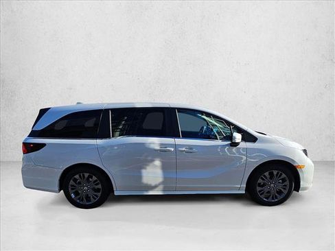 New 2026 Honda Odyssey Touring image 6