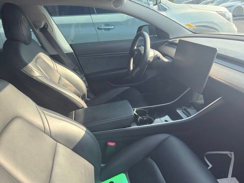 Used 2018 Tesla Model 3 Long Range AWD/4WD image 3