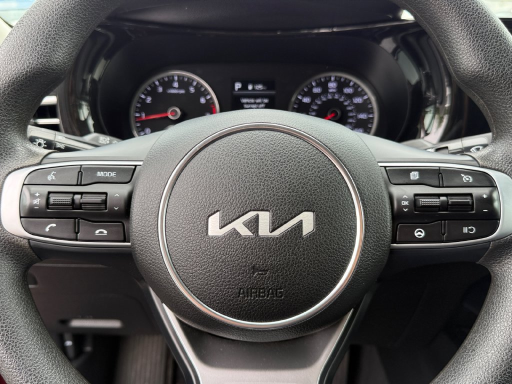 Used 2023 Kia K5 LXS FWD image 19