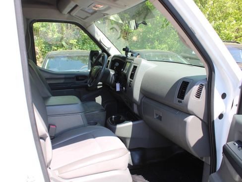 Used 2020 Nissan NV 2500 SV RWD image 20