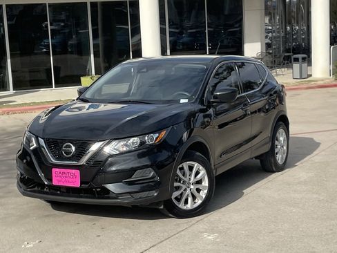 Used 2021 Nissan Rogue Sport S image 9