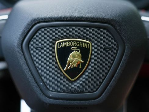 Used 2019 Lamborghini Urus image 22