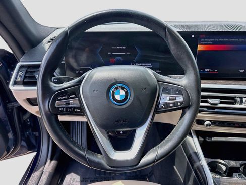 Used 2023 BMW i4 eDrive35 w/ Premium Package RWD image 11