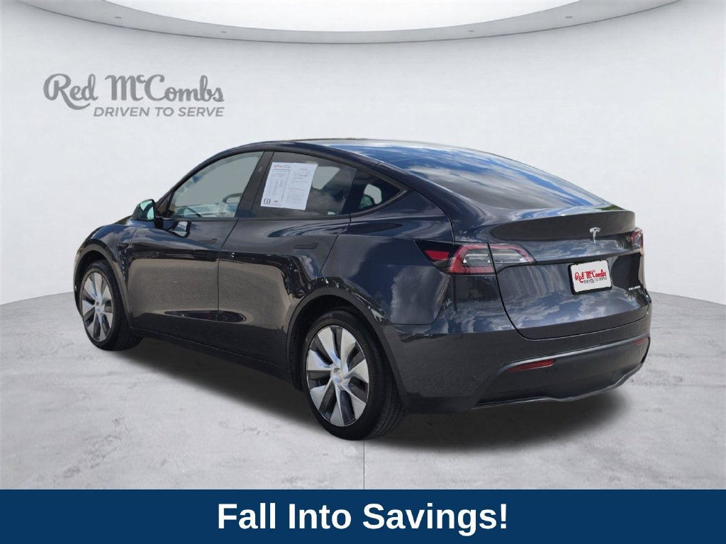 Used 2024 Tesla Model Y Long Range AWD/4WD image 3