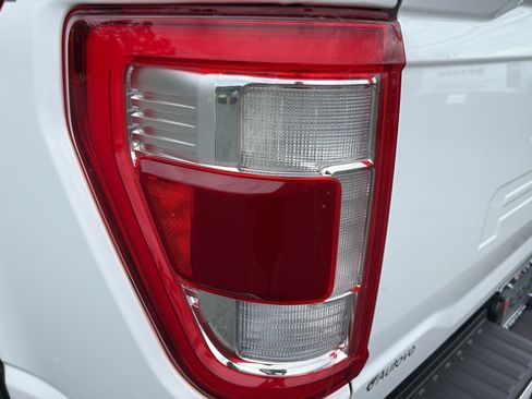 Used 2021 Ford F150 Lariat w/ Equipment Group 502A High AWD/4WD image 29