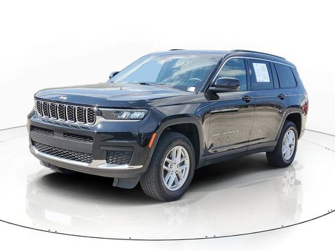 Used 2024 Jeep Grand Cherokee L Laredo AWD/4WD image 2