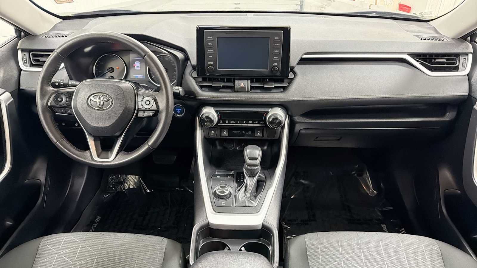 Used 2020 Toyota RAV4 XLE AWD/4WD image 26