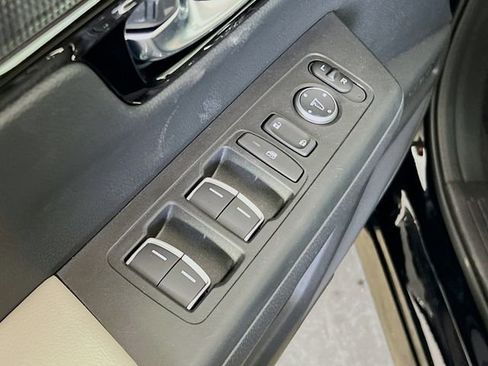 Used 2025 Honda CR-V EX-L image 18