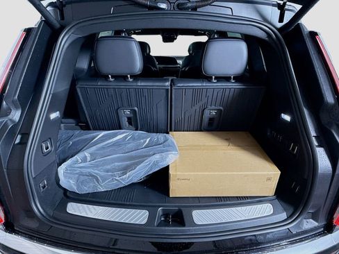 New 2026 Cadillac Vistiq Luxury image 27