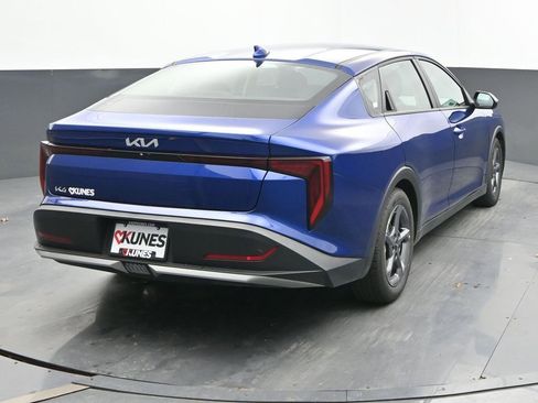 Used 2025 Kia K4 LXS image 10