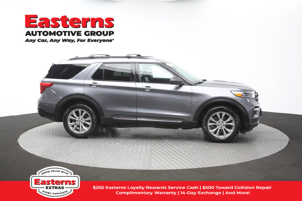 Used 2023 Ford Explorer XLT w/ Equipment Group 202A AWD/4WD image 47