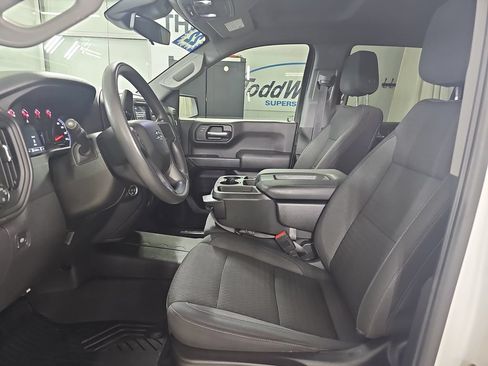 Used 2022 Chevrolet Silverado 1500 Custom Trail Boss w/ LPO, Dark Essentials Package AWD/4WD image 18