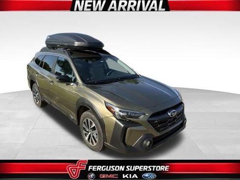 Used 2024 Subaru Outback Premium AWD/4WD image 1