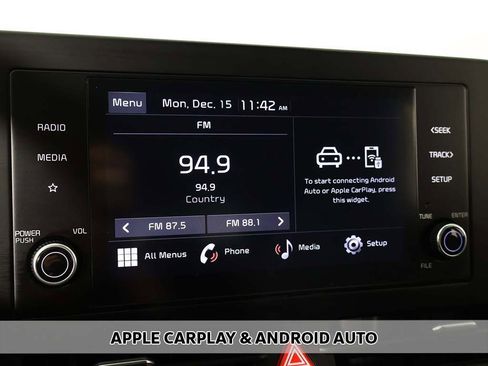 Used 2024 Kia Sportage LX image 5