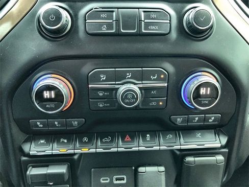 Used 2021 Chevrolet Silverado 1500 High Country w/ Technology Package image 19