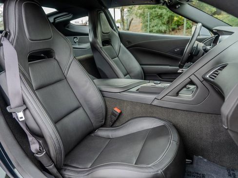 Used 2016 Chevrolet Corvette Stingray image 20