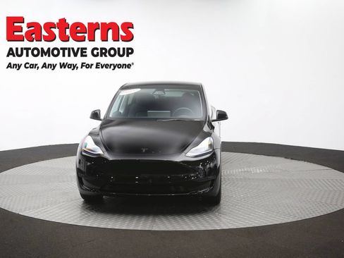 Used 2024 Tesla Model Y Long Range AWD/4WD image 47