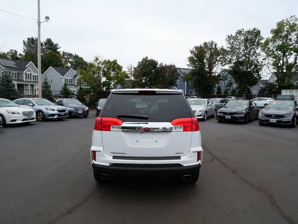 Used 2017 GMC Terrain SLE w/ Convenience Package AWD/4WD image 4