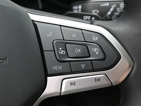 Used 2024 Volkswagen Atlas Peak Edition SE AWD/4WD image 18