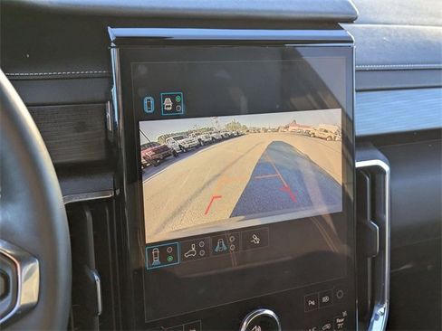 Used 2025 GMC Acadia Elevation image 21