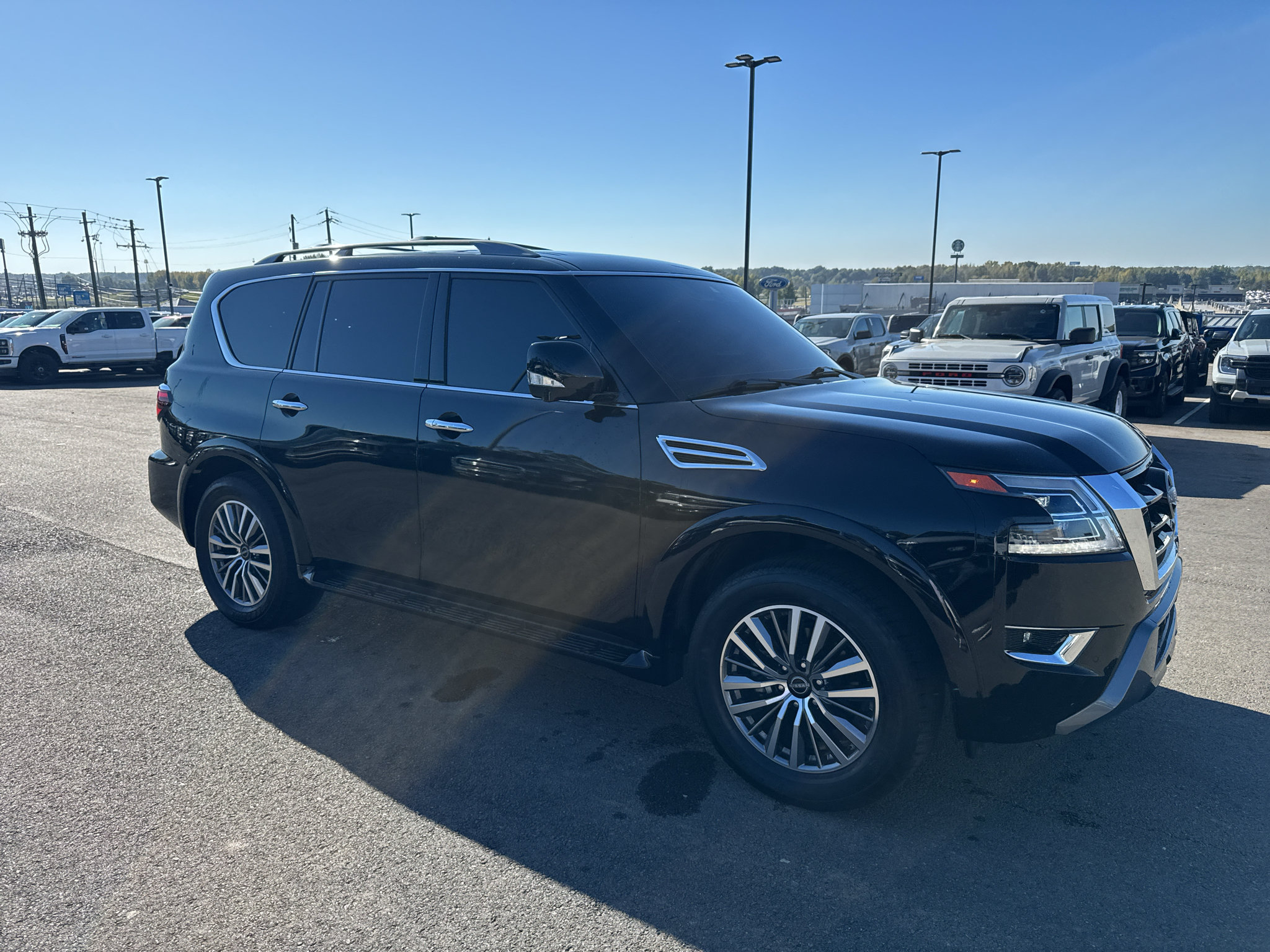 Used 2023 Nissan Armada SL w/ Cargo Package RWD image 4