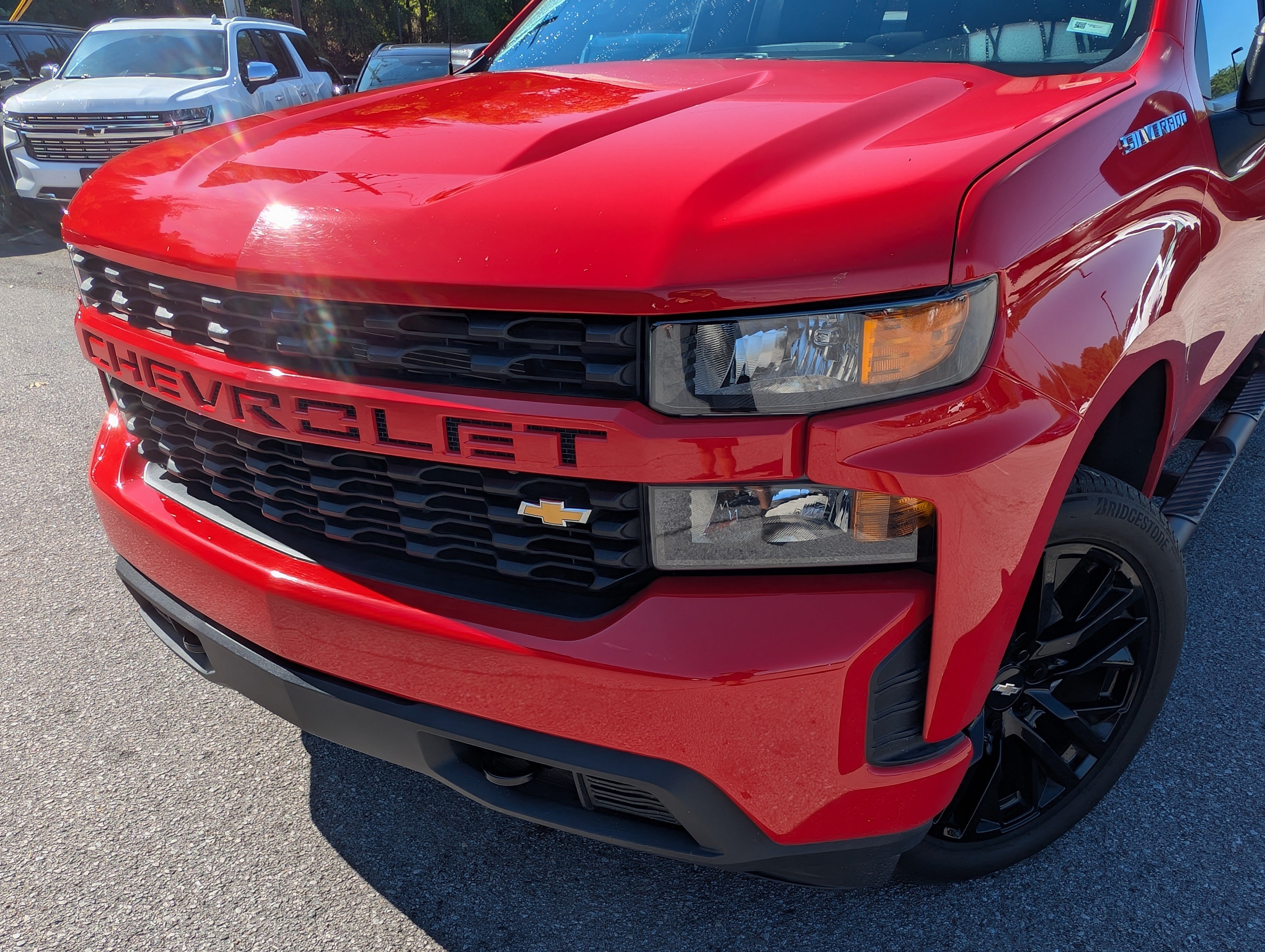 Used 2020 Chevrolet Silverado 1500 Custom w/ Custom Value Package AWD/4WD image 13