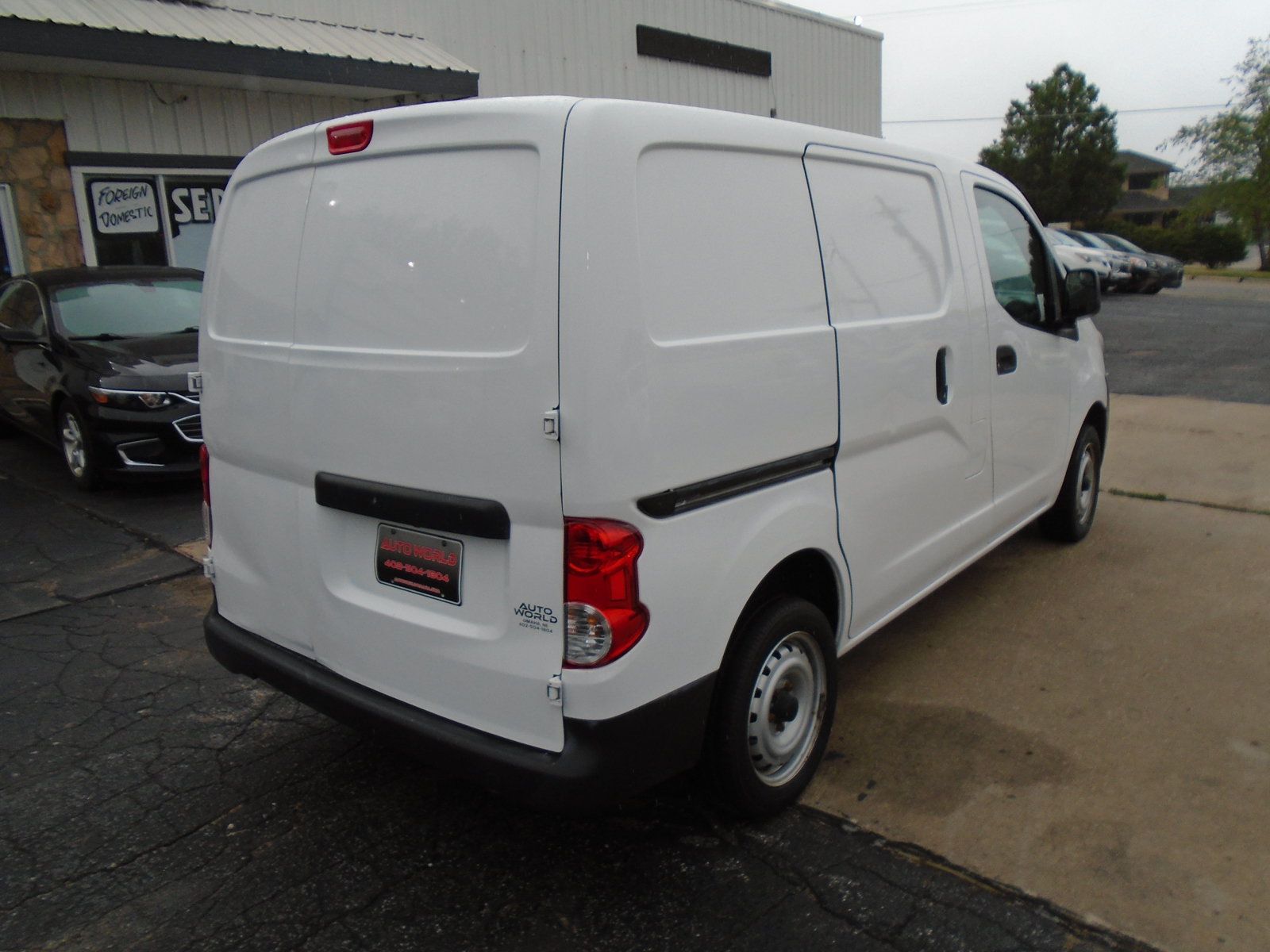 Used 2018 Nissan NV200 S FWD image 2