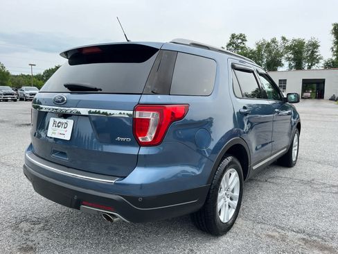 Used 2018 Ford Explorer XLT w/ Equipment Group 201A AWD/4WD image 3