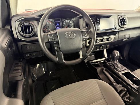 Used 2020 Toyota Tacoma SR AWD/4WD image 19