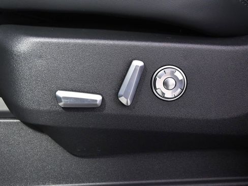New 2026 Lincoln Navigator Reserve AWD/4WD image 14