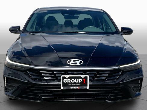 Used 2024 Hyundai Elantra SEL FWD image 4