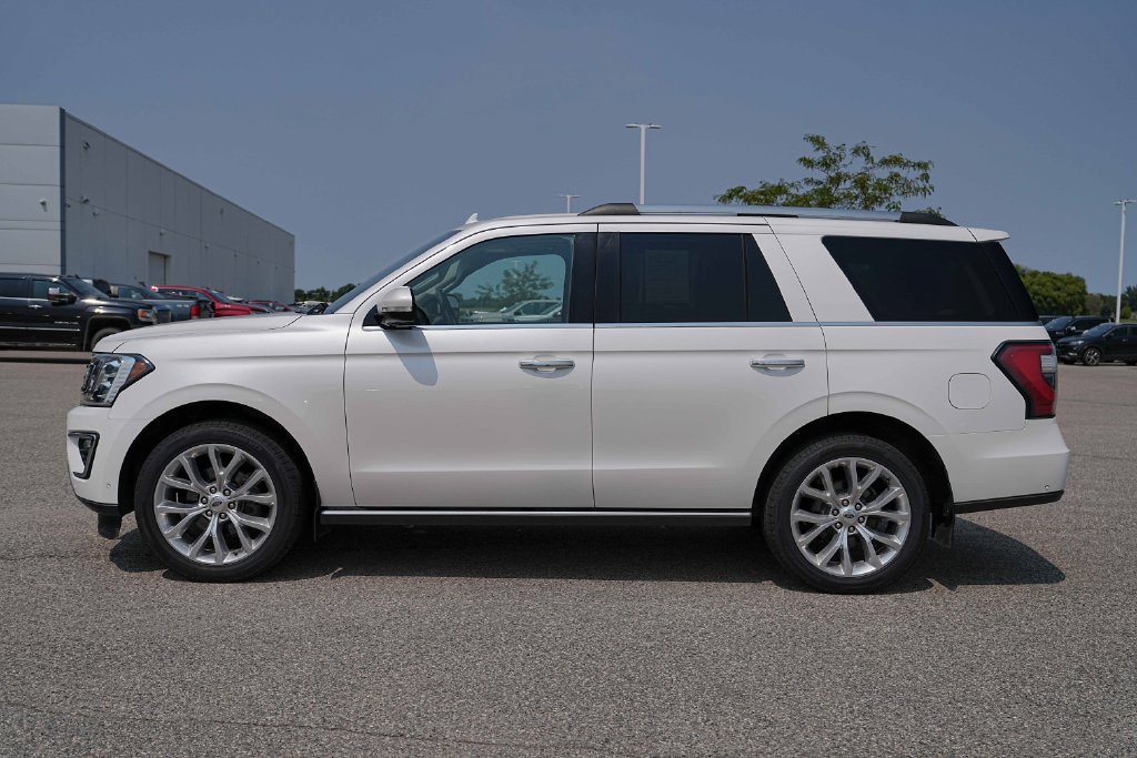 Used 2019 Ford Expedition Limited w/ Equipment Group 302A AWD/4WD image 11