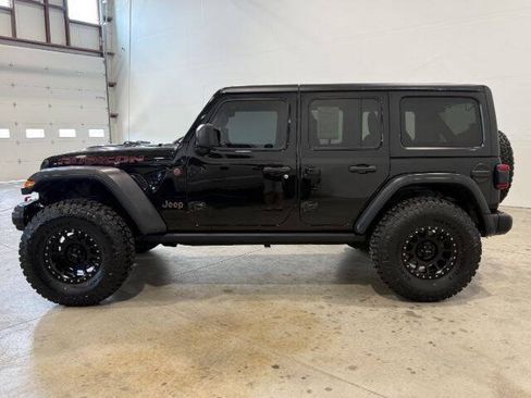 Used 2018 Jeep Wrangler Unlimited Rubicon w/ Steel Bumper Group AWD/4WD image 11