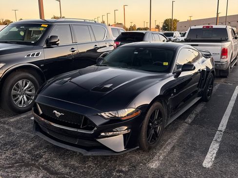 Used 2021 Ford Mustang GT Premium w/ Equipment Group 401A RWD image 1