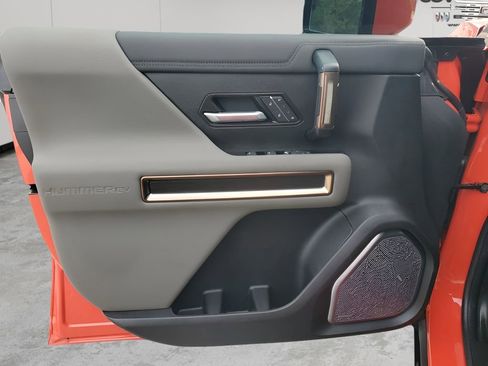 Certified 2025 GMC Hummer EV 2X image 26