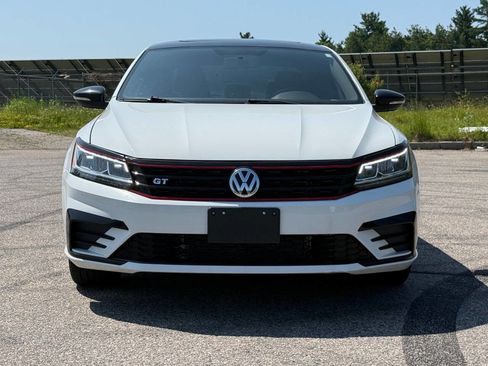 Used 2018 Volkswagen Passat 3.6 image 8