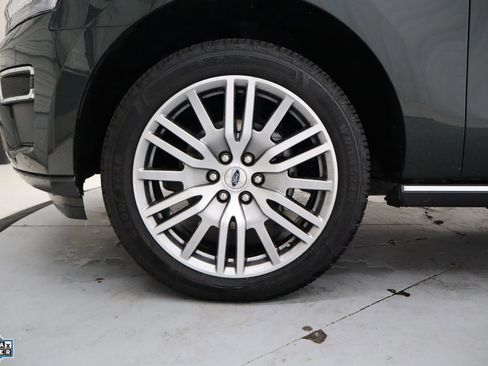 Used 2023 Ford Expedition Limited image 11