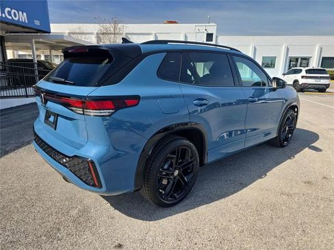 New 2026 Volkswagen Tiguan SE R-Line image 3