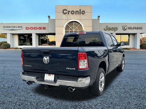 Used 2022 RAM 1500 Big Horn AWD/4WD image 3