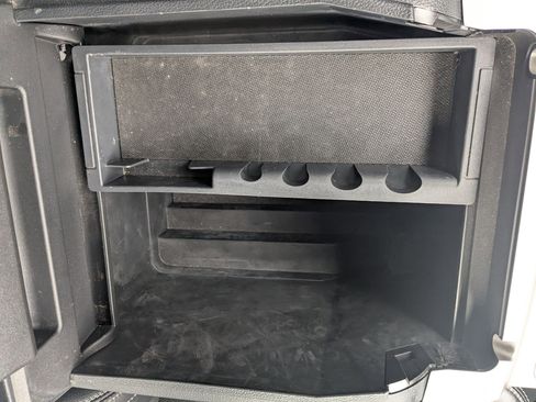 Used 2022 Ford F250 Lariat w/ Black Appearance Package image 29