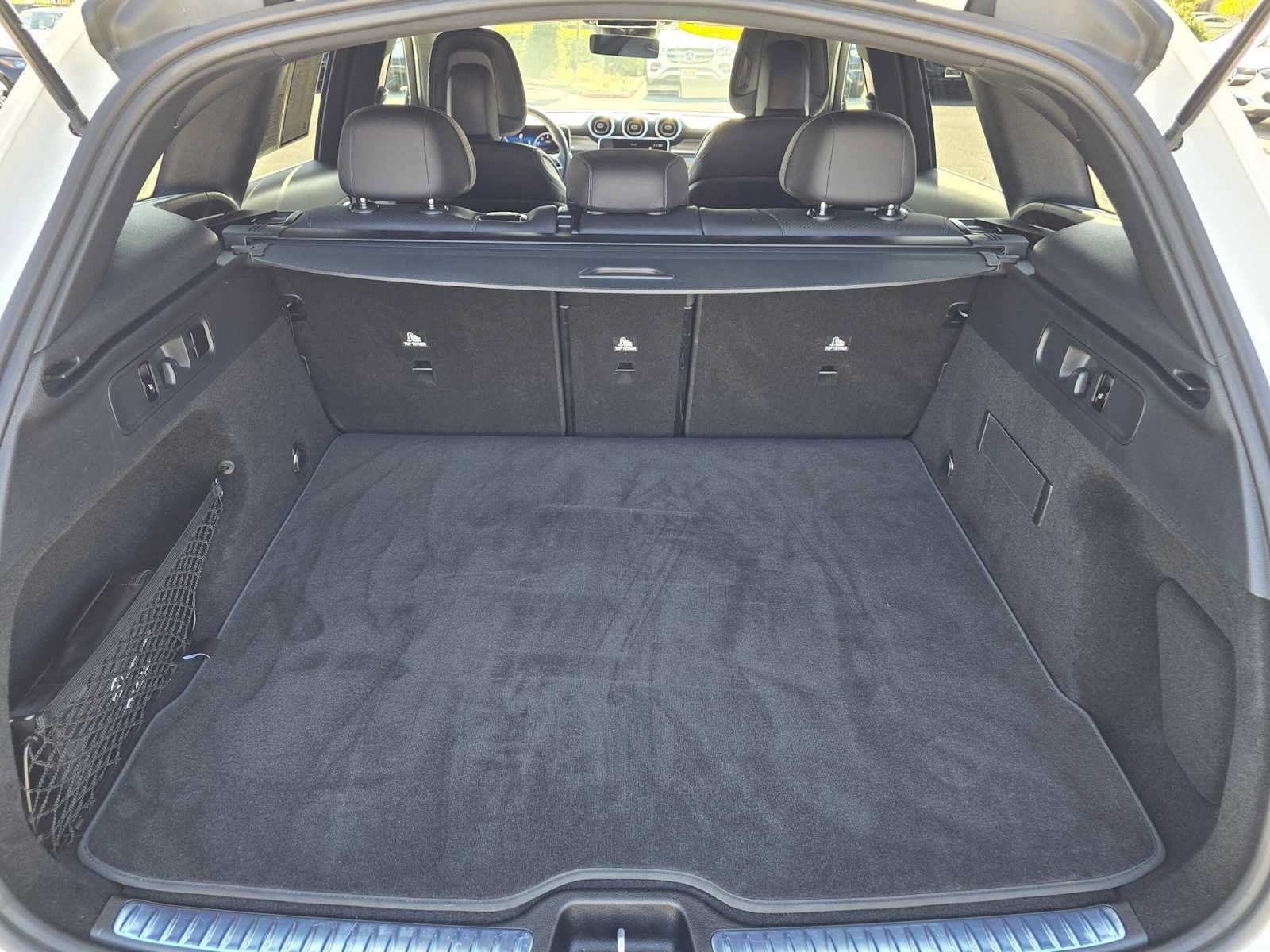 Used 2025 Mercedes-Benz GLC 300 4MATIC image 14