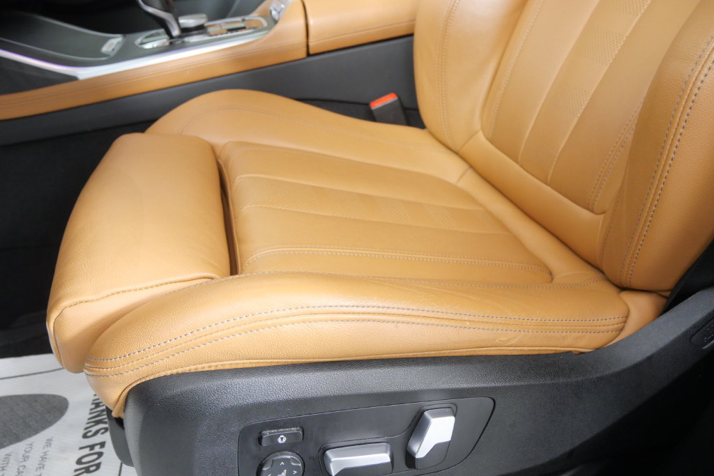 Used 2022 BMW X7 xDrive40i w/ Premium Package AWD/4WD image 10