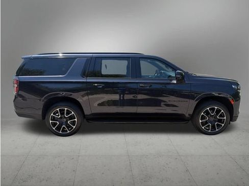 Used 2024 Chevrolet Suburban RST w/ Luxury Package AWD/4WD image 6