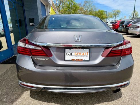 Used 2017 Honda Accord LX image 14