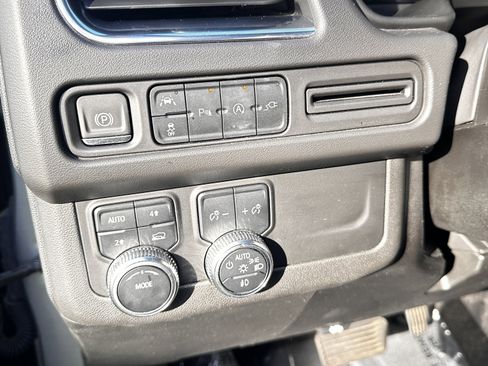 Used 2022 GMC Yukon SLT image 13