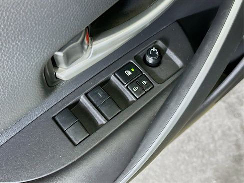 Used 2020 Toyota Corolla SE image 19