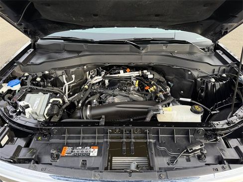 Used 2025 Ford Explorer Active image 43