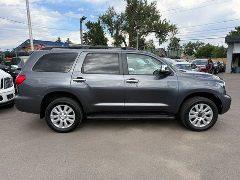 Used 2017 Toyota Sequoia Platinum AWD/4WD image 10