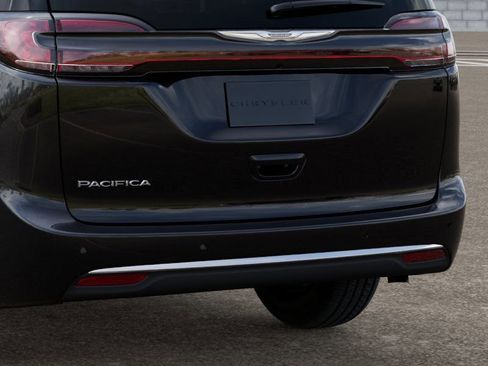 New 2026 Chrysler Pacifica Select image 13